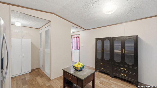 453 E Zipp Rd Property Photo 15
