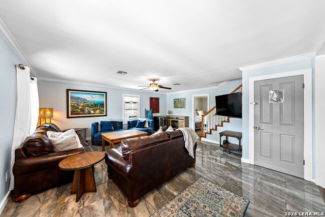 204 N Acorn St Property Photo 7