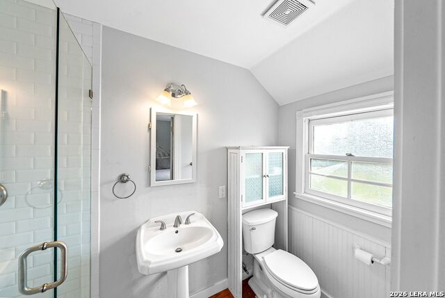 204 N Acorn St Property Photo 33