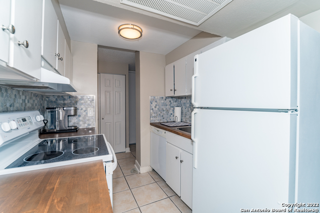 7039 San Pedro Ave Property Photo 7