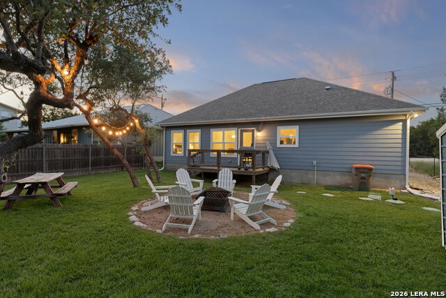 986 Paradise Dr Property Photo 5