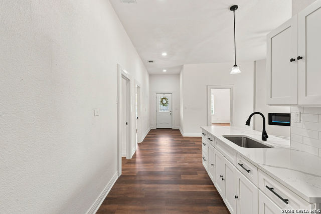 223 Porter St Property Photo 4