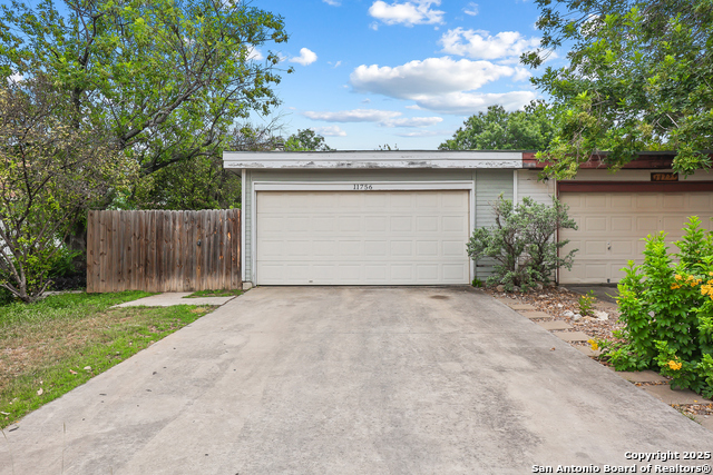11756 Spring Club Dr Property Photo 2
