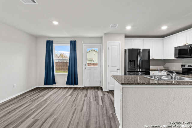 5734 Mountain Pt Property Photo 8