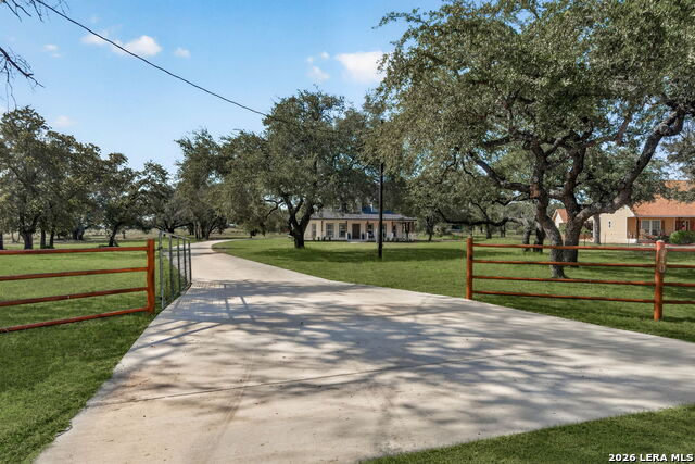 140 County Road 6871 Property Photo 5