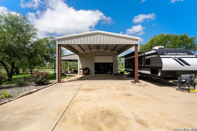 209 Gentle Breeze Property Photo 29