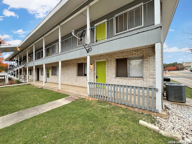 311 E San Antonio Property Photo 1