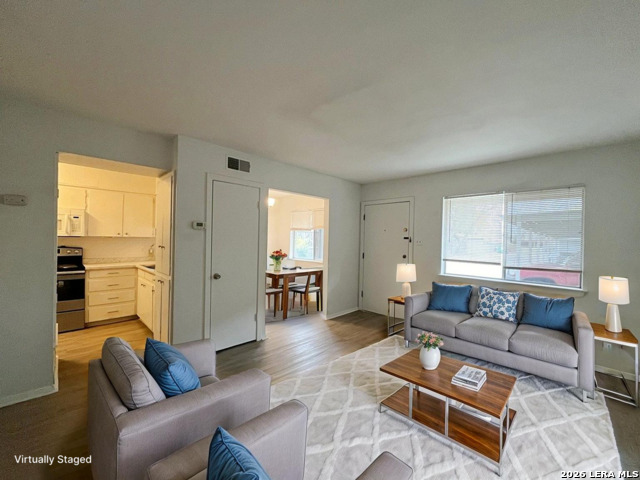 311 E San Antonio Property Photo 2