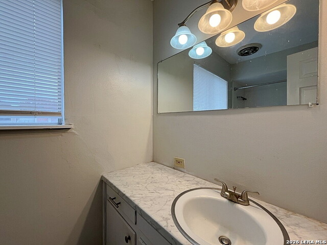 311 E San Antonio Property Photo 18