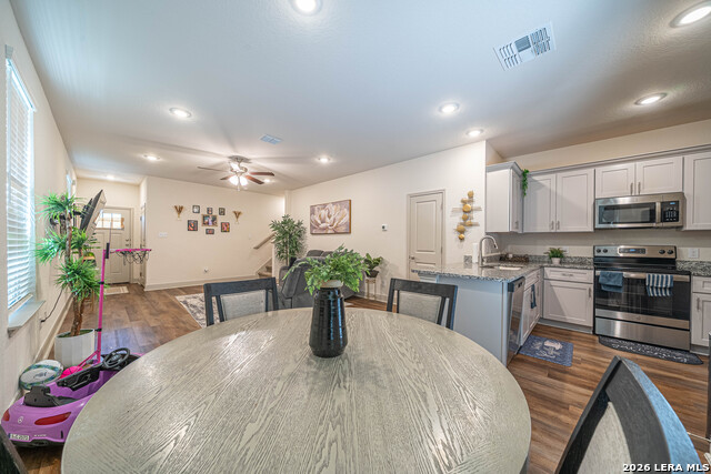 7616 Magnolia Vlg Property Photo 15