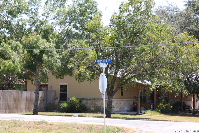 901 Houston Property Photo 33