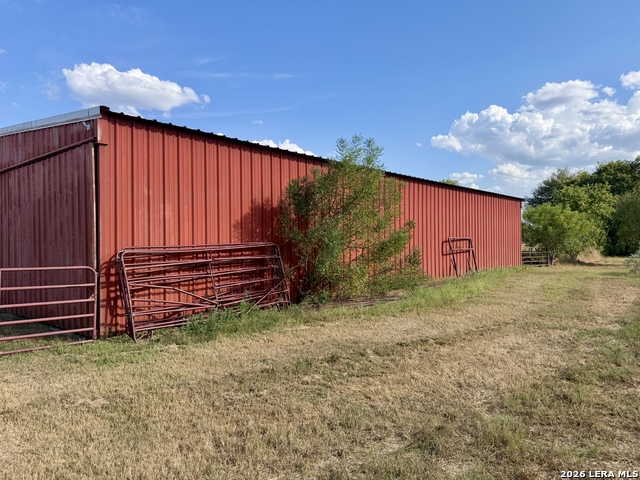 2710 N State Highway 80 Property Photo 8