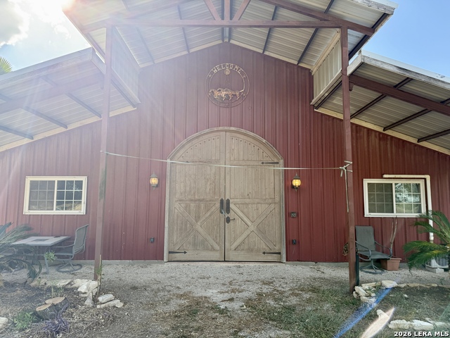 2710 N State Highway 80 Property Photo 12