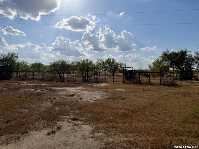 2710 N State Highway 80 Property Photo 16