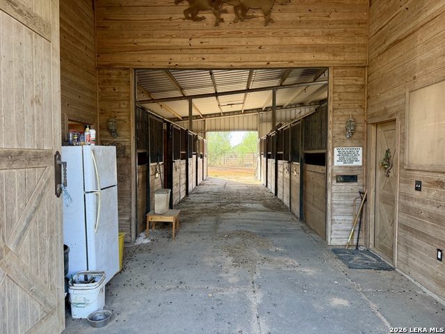 2710 N State Highway 80 Property Photo 20
