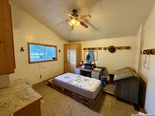 2710 N State Highway 80 Property Photo 23