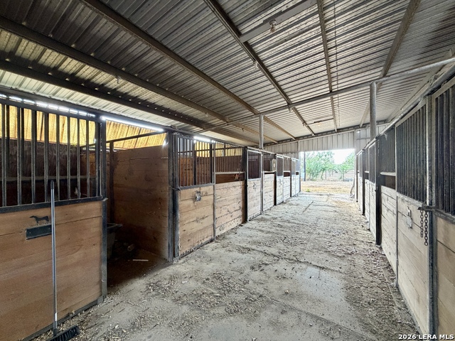 2710 N State Highway 80 Property Photo 25