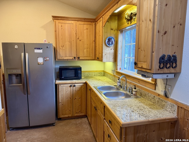 2710 N State Highway 80 Property Photo 31