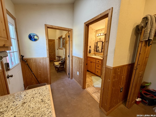 2710 N State Highway 80 Property Photo 41