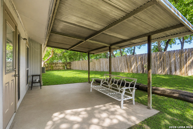 6731 Carters Blf Property Photo 7