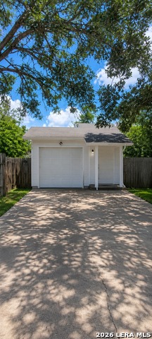 1711 S Tyler Property Photo 6