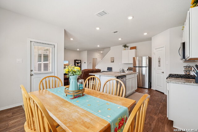 1242 Yellow Warbler Property Photo 17