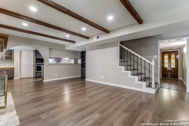 10215 Charter Ridge Property Photo 7