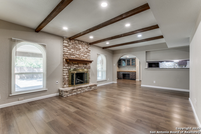10215 Charter Ridge Property Photo 8
