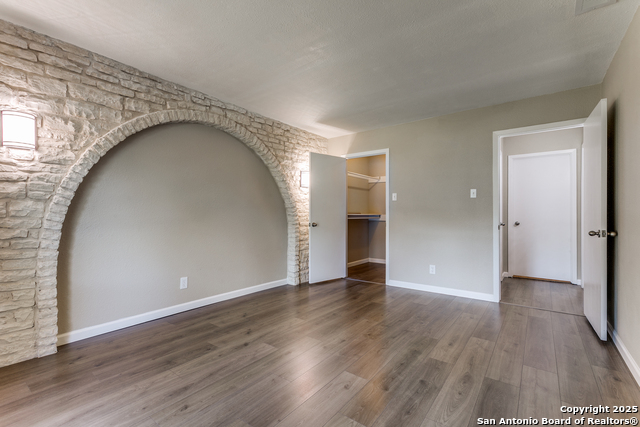 10215 Charter Ridge Property Photo 15