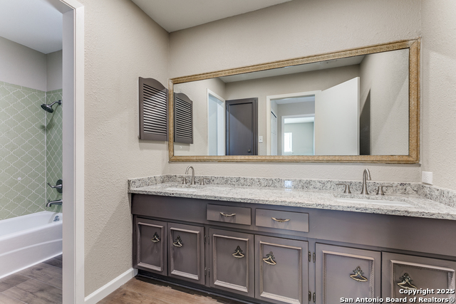 10215 Charter Ridge Property Photo 21