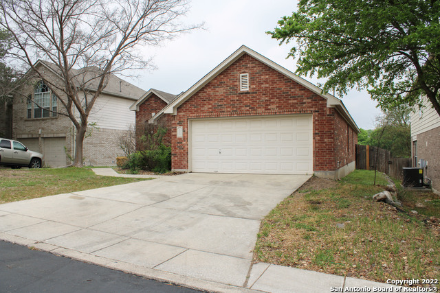 1331 Arrow Bow Property Photo 3