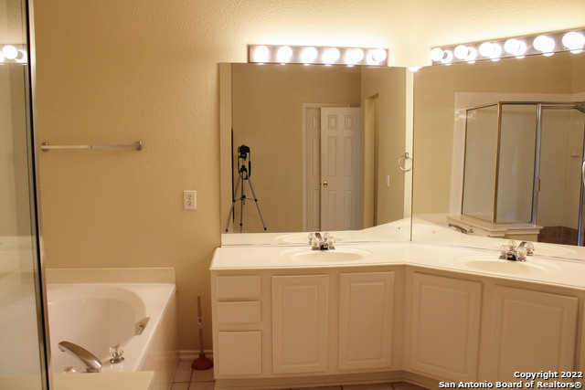 1331 Arrow Bow Property Photo 22
