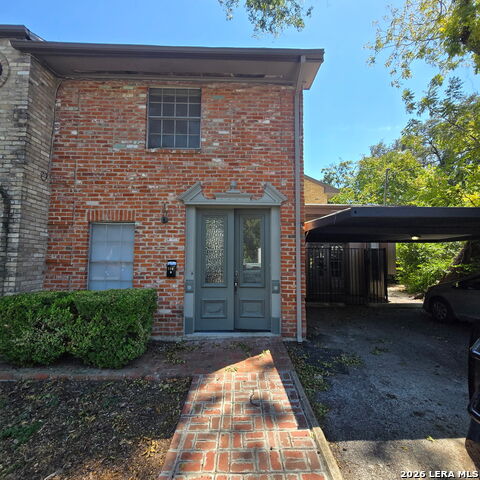230 W Craig Pl Property Photo 2