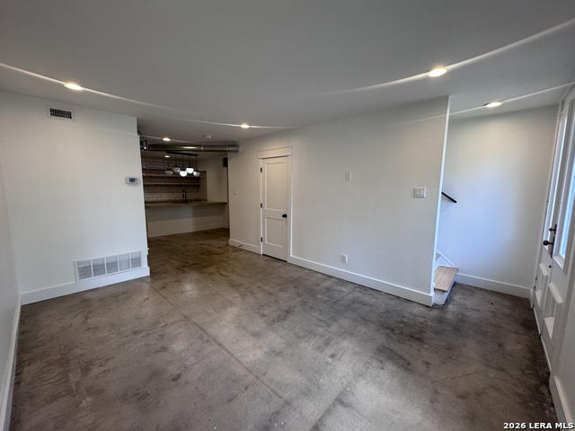 230 W Craig Pl Property Photo 4