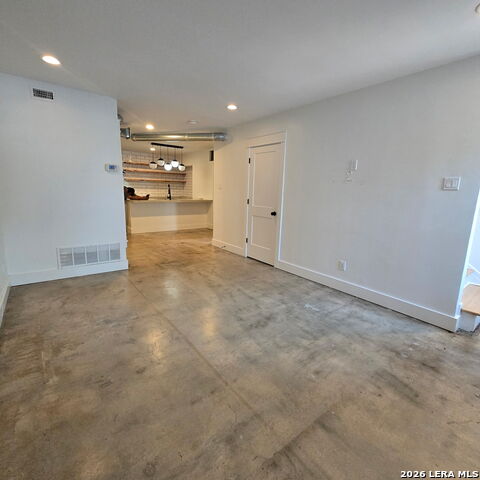 230 W Craig Pl Property Photo 6