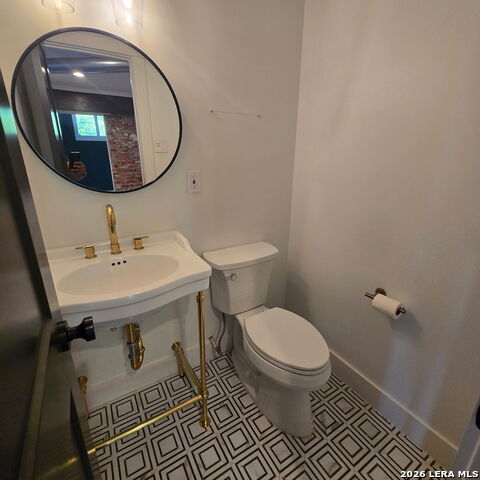 230 W Craig Pl Property Photo 8