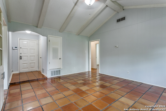 9515 Reece Dr Property Photo 5