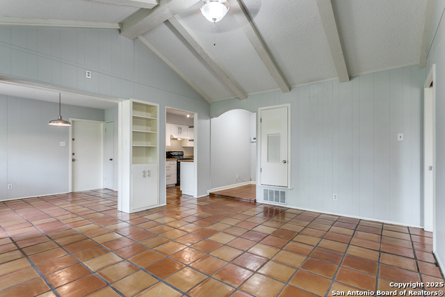 9515 Reece Dr Property Photo 6