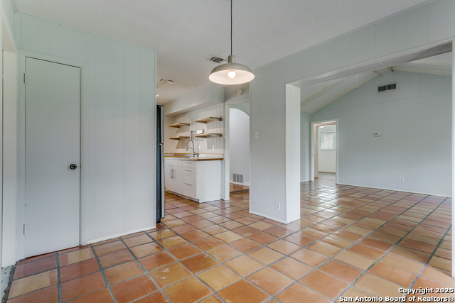 9515 Reece Dr Property Photo 7