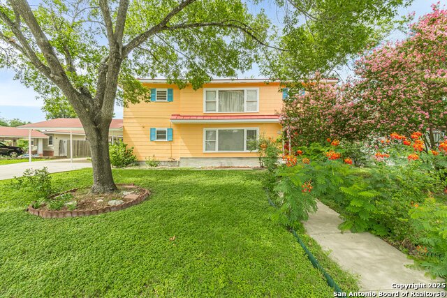 416 Alexander Hamilton Property Photo 2