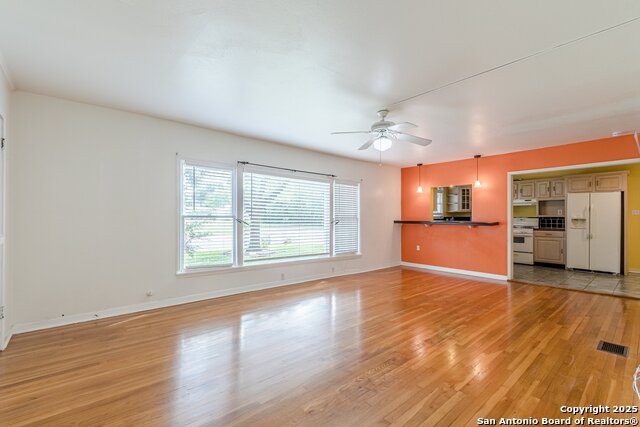 416 Alexander Hamilton Property Photo 6