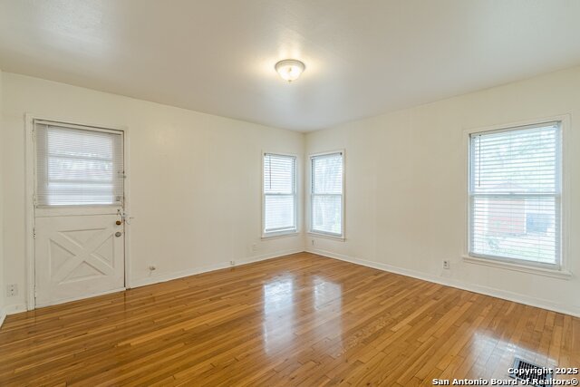 416 Alexander Hamilton Property Photo 16