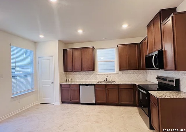 14839 Vance Jackson Property Photo 2
