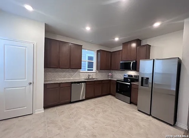 14839 Vance Jackson Property Photo 3