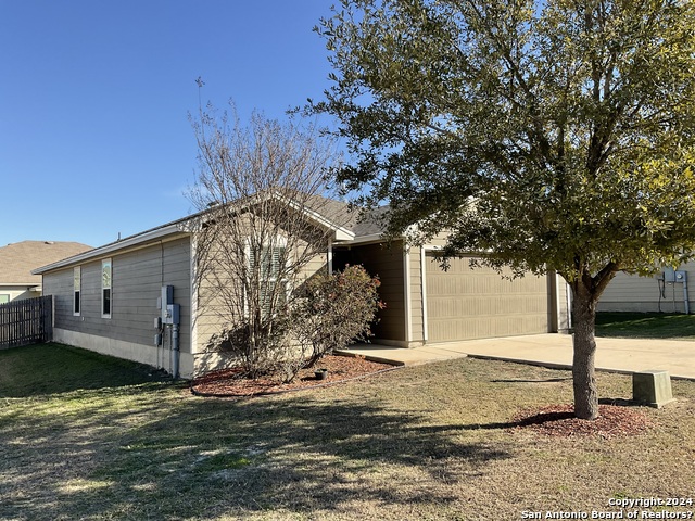 1422 Dove Bend Property Photo 2