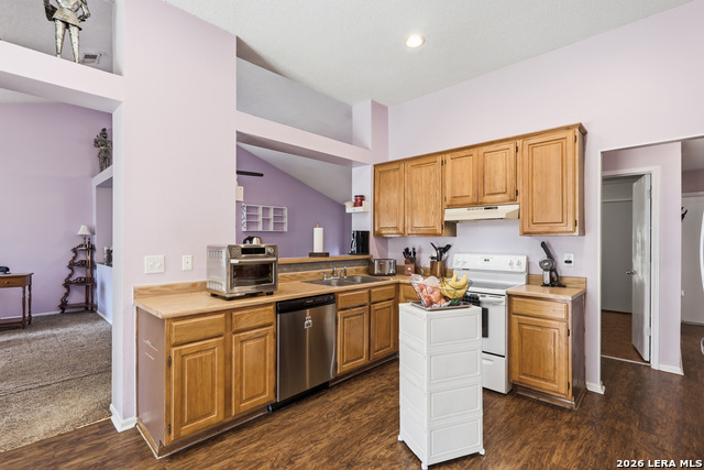 9338 Greens Pt Property Photo 11