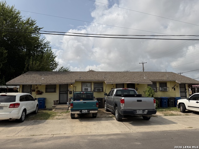 1202 S General Mcmullen Dr Property Photo 1