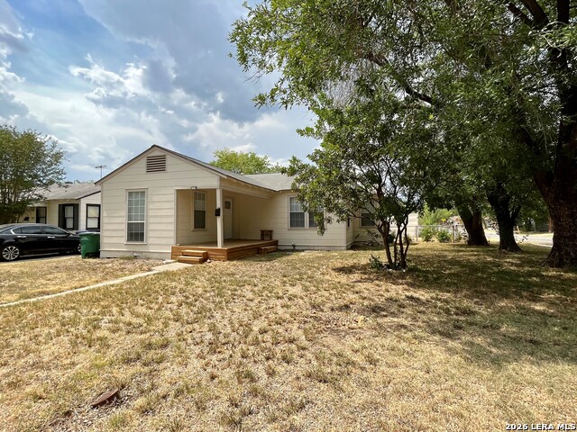 703 W Olmos Dr Property Photo 2