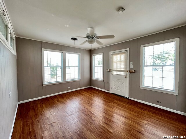 703 W Olmos Dr Property Photo 5