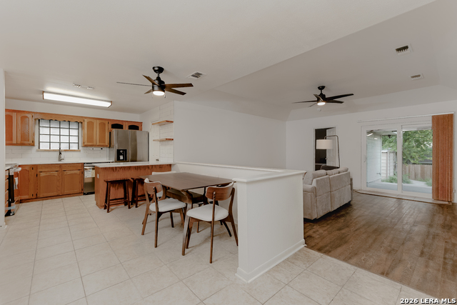 1674 Lantana Cir Property Photo 4